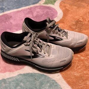 Brooks Light Gray Running Shoes